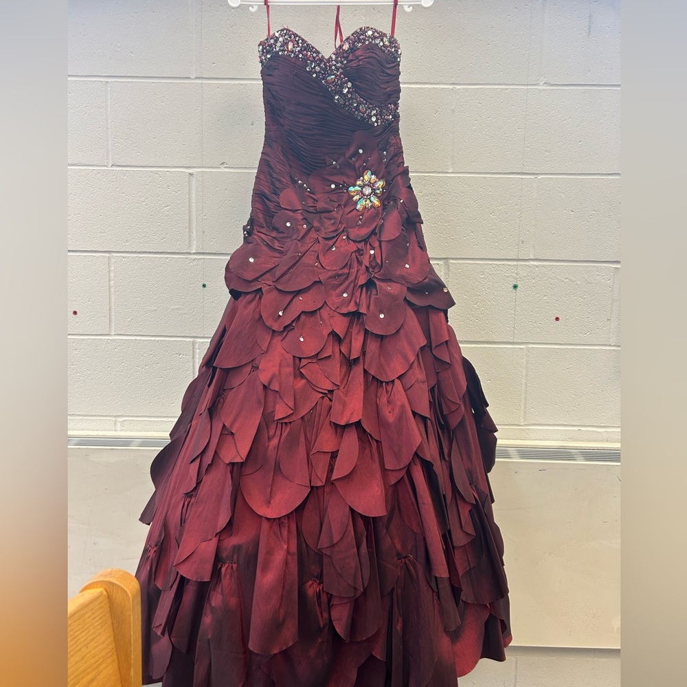 Fiesta prom dress, maroon, jewel details